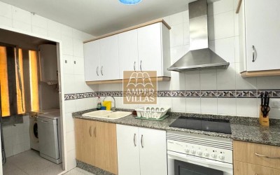 Spacious flat with a fantastic terrace in the harbour of Campomanes, Altea.